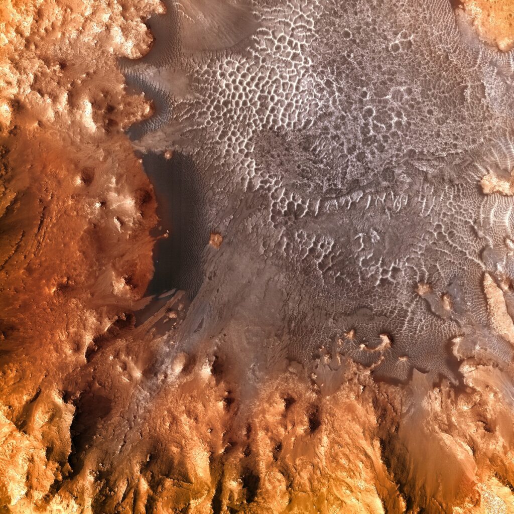 Elorza Crater